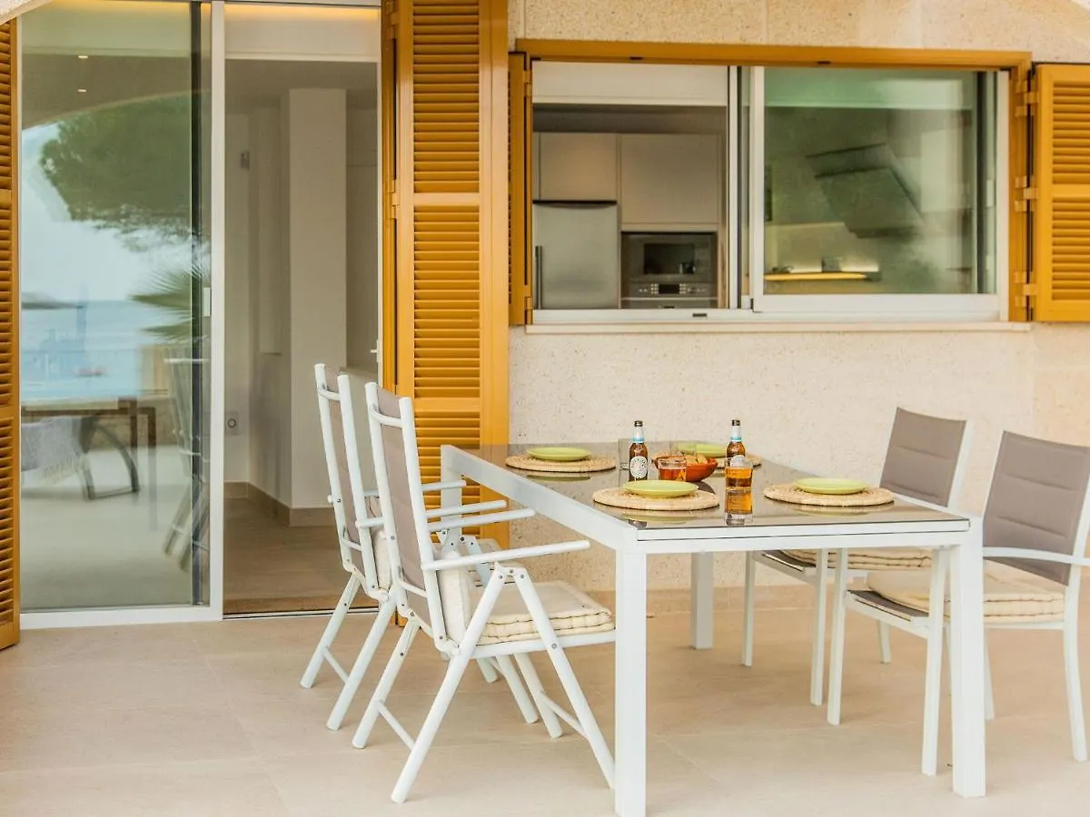 Villa Es Turo, Luxury Beachfront Apartment In Colonia San Jordi Campos